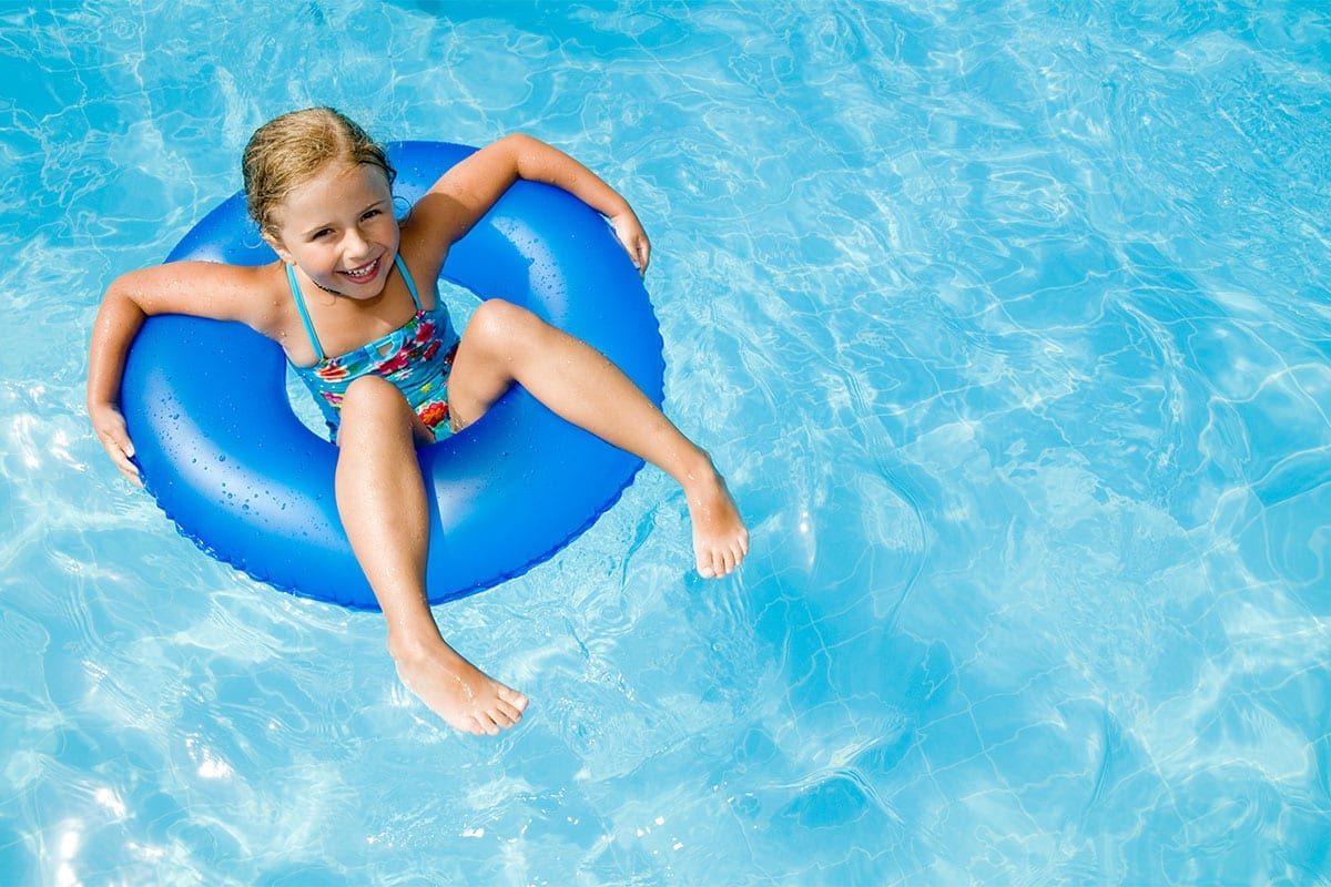 Schwimmen im Sommerurlaub in Forstau, Salzburger Land